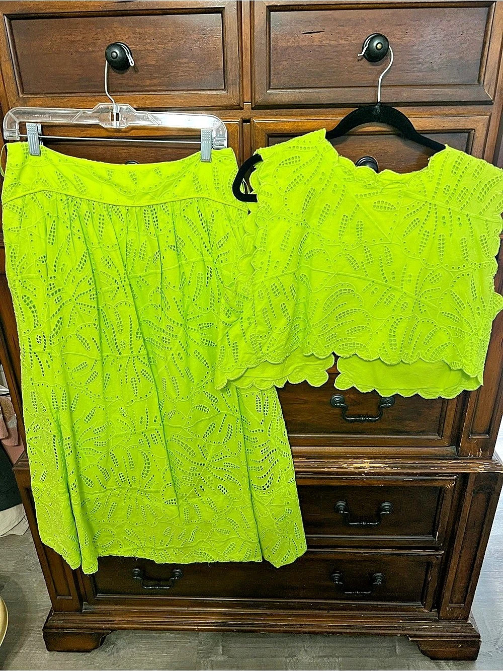 FARM Rio Green Monstera Eyelet Crop Top and Skirt Set Size large top, medium bot